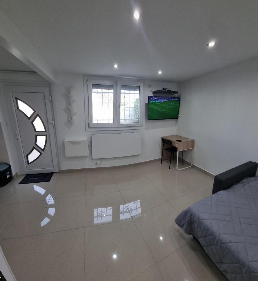 Studio Arena - Groupama Stadium Lyon Meyzieu Esterno foto
